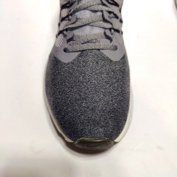 Nike Run Swift Running Gray Sneaker Athletic Lace Up Shoes Women's Size 9.5 - Picture 3 of 10